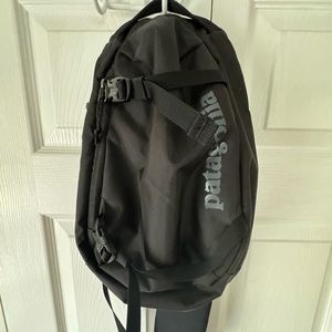 Patagonia “Atom” Black Sling
